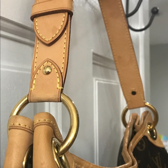 Louis Vuitton Galleria - Picture 3 of 8